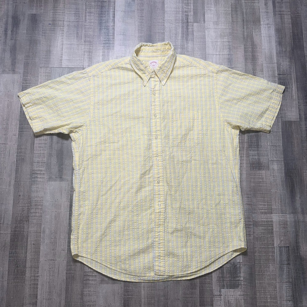 Brooks Brothers 346 Shirt Mens Large Plaid Short Sleeve Seersucker Button Up